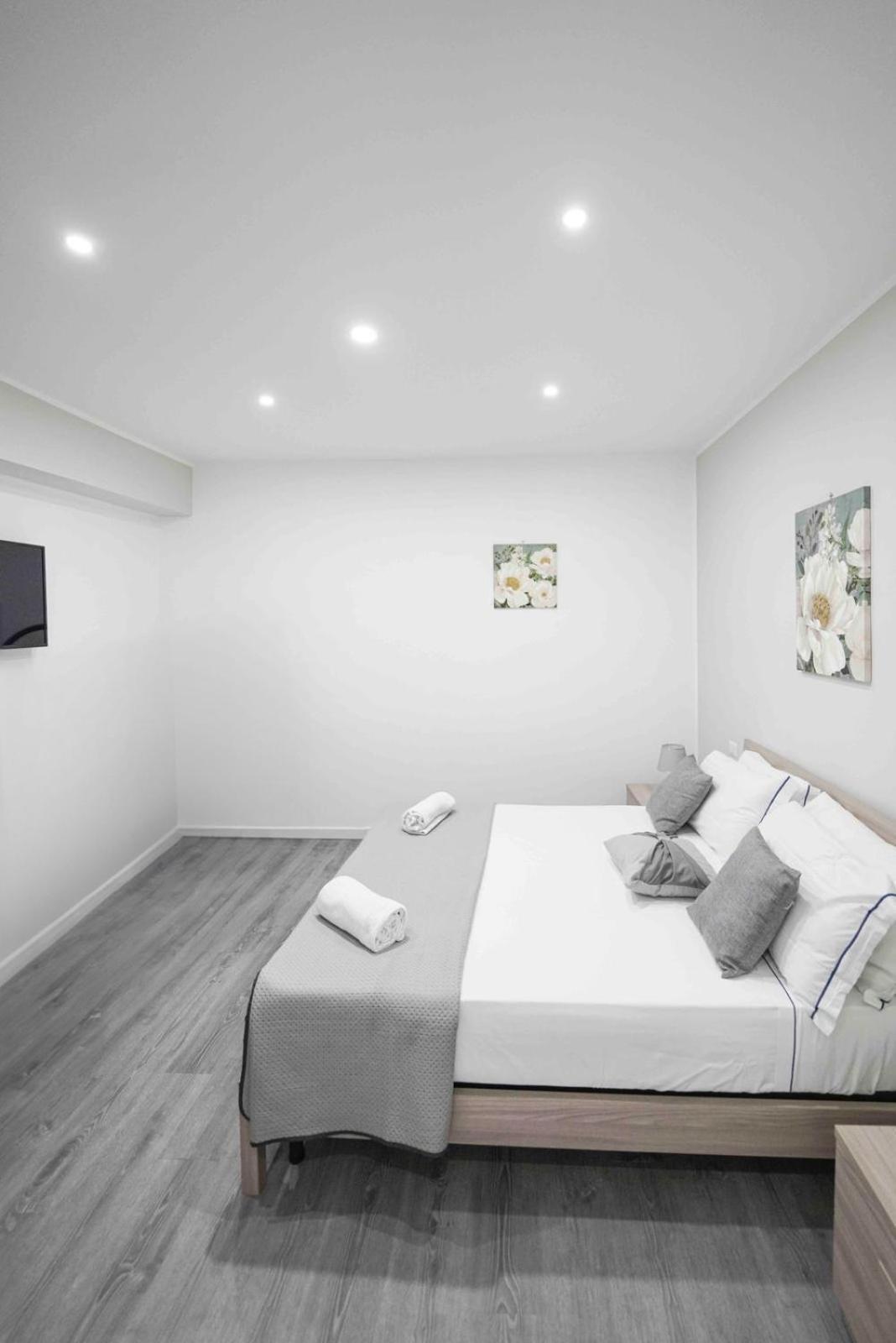 Capodichino Apartment 127 - 20 Napoli Bagian luar foto