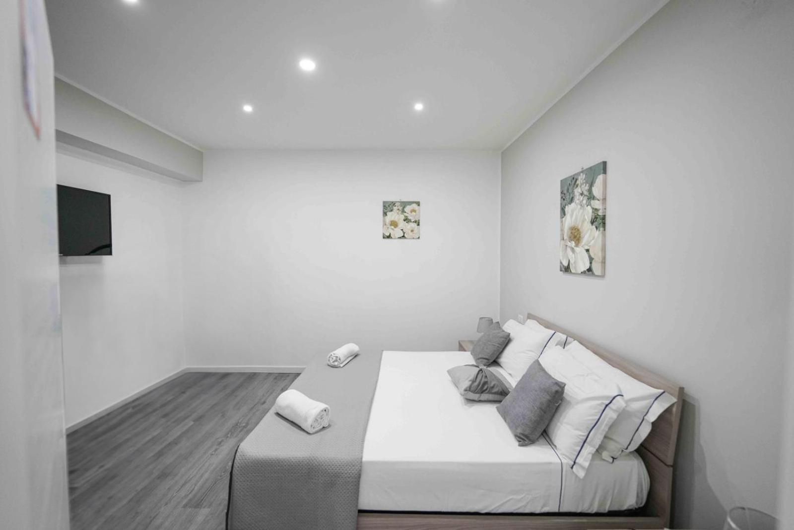Capodichino Apartment 127 - 20 Napoli Bagian luar foto